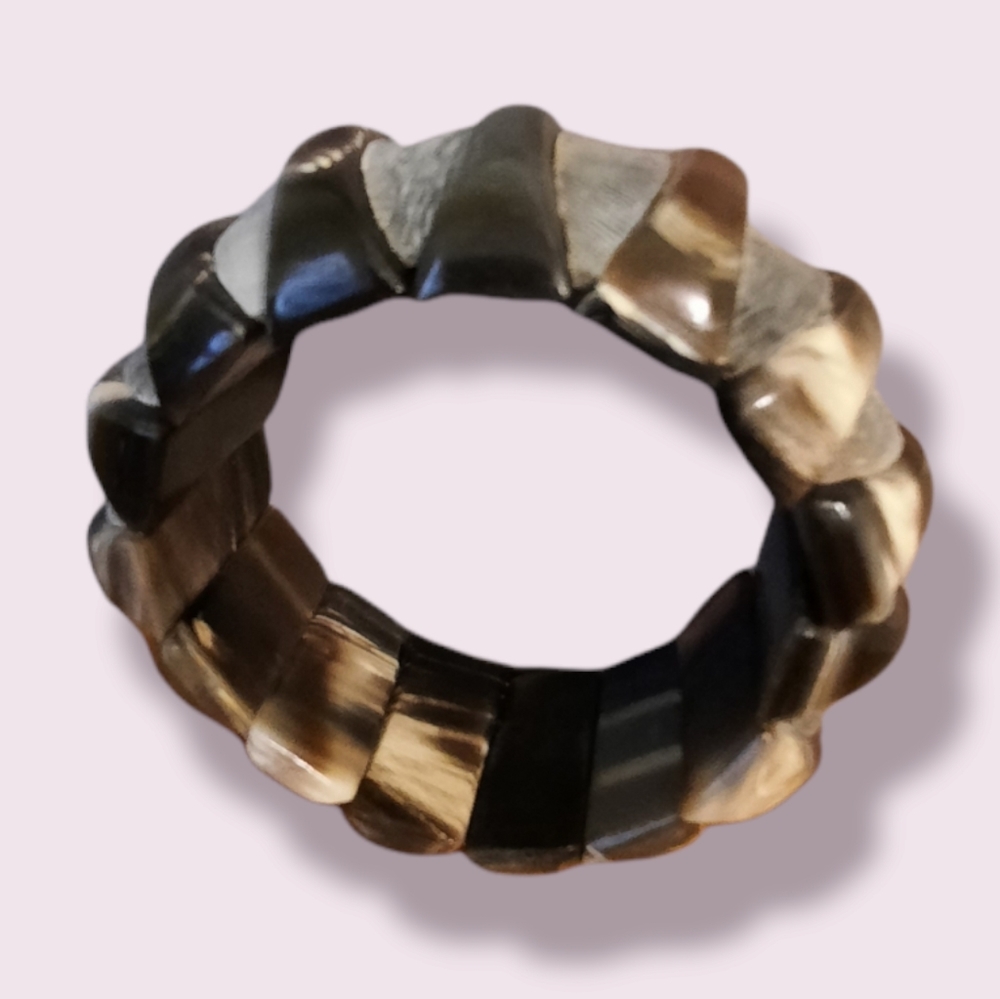 Brown gray horn stretchable woman bracelet